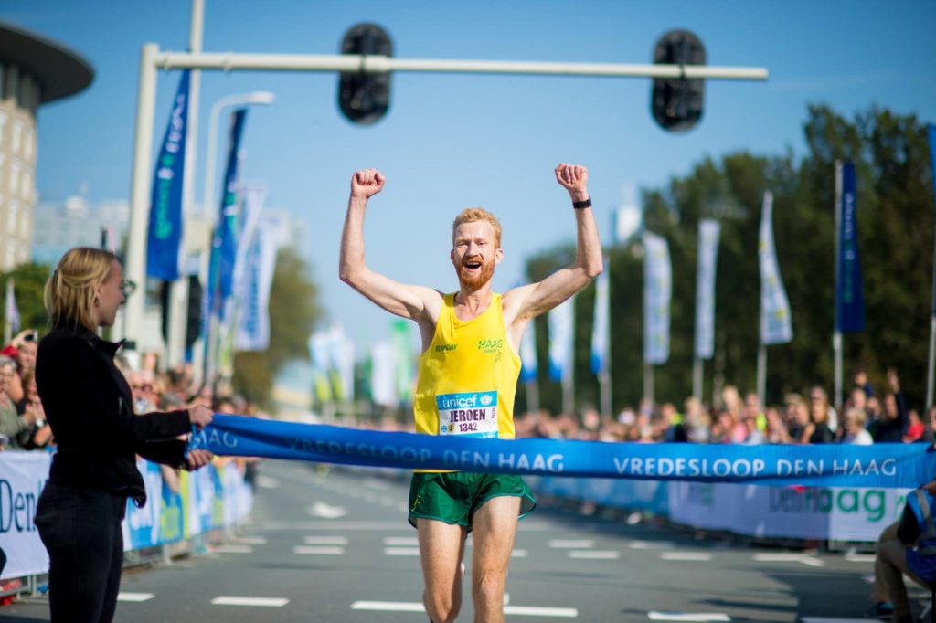 Jeroen van Aken wint Vredesloop Den Haag 2017