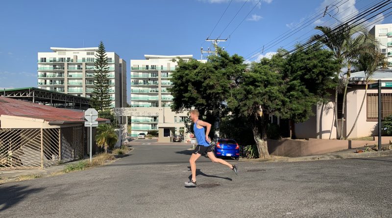 Jeroen hardlopen in Costa Rica Haagse Bluf - You-Run